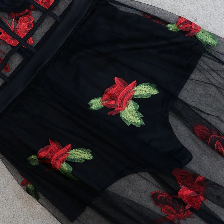 Maxikleid mit Blumenstickerei und Spaghettiträgern – Rosalie