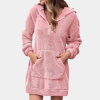 Flauschiger rosa Kapuzenpullover-Kleid für Damen, gemütlich, langärmelig, mit Kängurutasche.