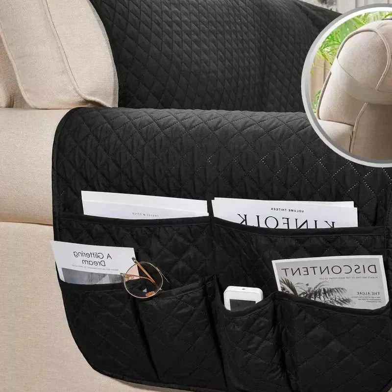 Schwarze gesteppte Sofahusse mit Taschen, universell passend, für Wohnzimmermöbel.