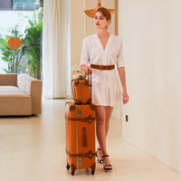 2-teilige Vintage-inspirierte Gepäckset mit Spinnerrollen und Schutzhülle