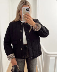 Elegante Damenjacke mit Leopardenfutter – Narela