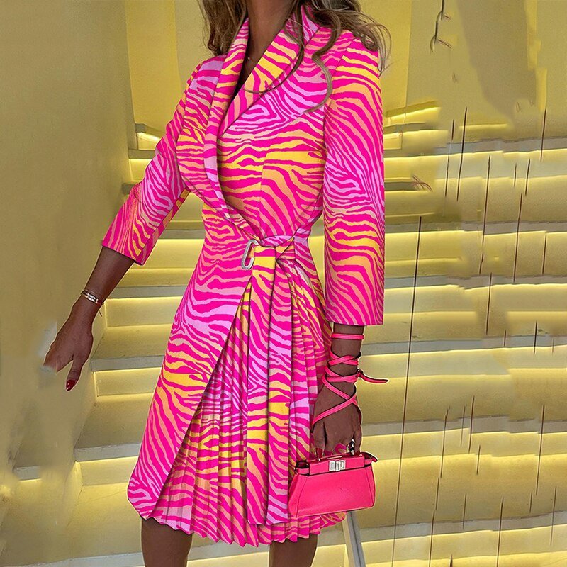 Trendiges Damen Blazerkleid – Aurelia im herbstlichen Stil