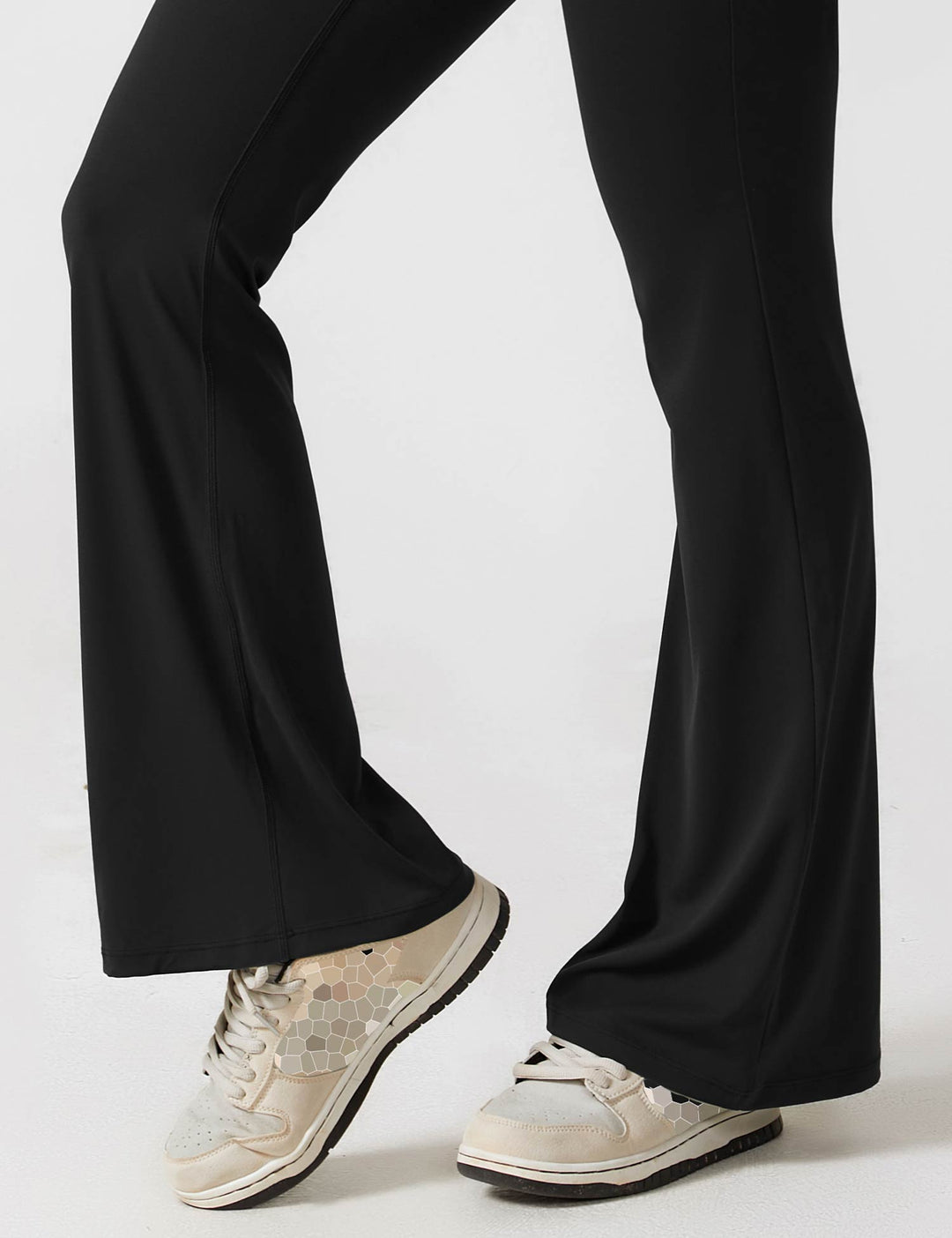 Rückenfreier Jumpsuit mit Schlaghose – Liv