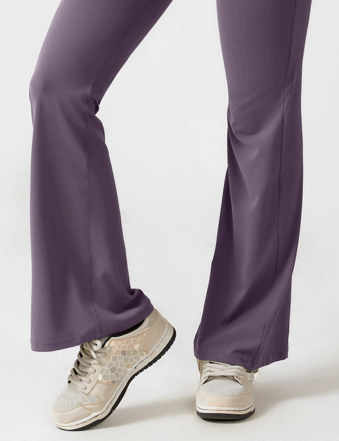 Rückenfreier Jumpsuit mit Schlaghose – Liv