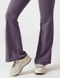 Rückenfreier Jumpsuit mit Schlaghose – Liv