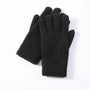 Schwarze Strickhandschuhe aus Wolle, warm, wintertauglich, unisex, modisch, bequem.