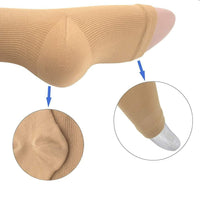 Beige Kompressionsstrümpfe mit Zehenöffnung, nahtlos, elastisch, für bessere Durchblutung.