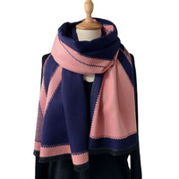 Damen Schal rosa blau, geometrisches Muster, weiches Material, modisches Accessoire, Herbst Winter