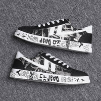 Schwarz-weiße Sneaker mit Zeitungsdruck, Canvas-Material, modisch, unisex, Straßenschuhe.