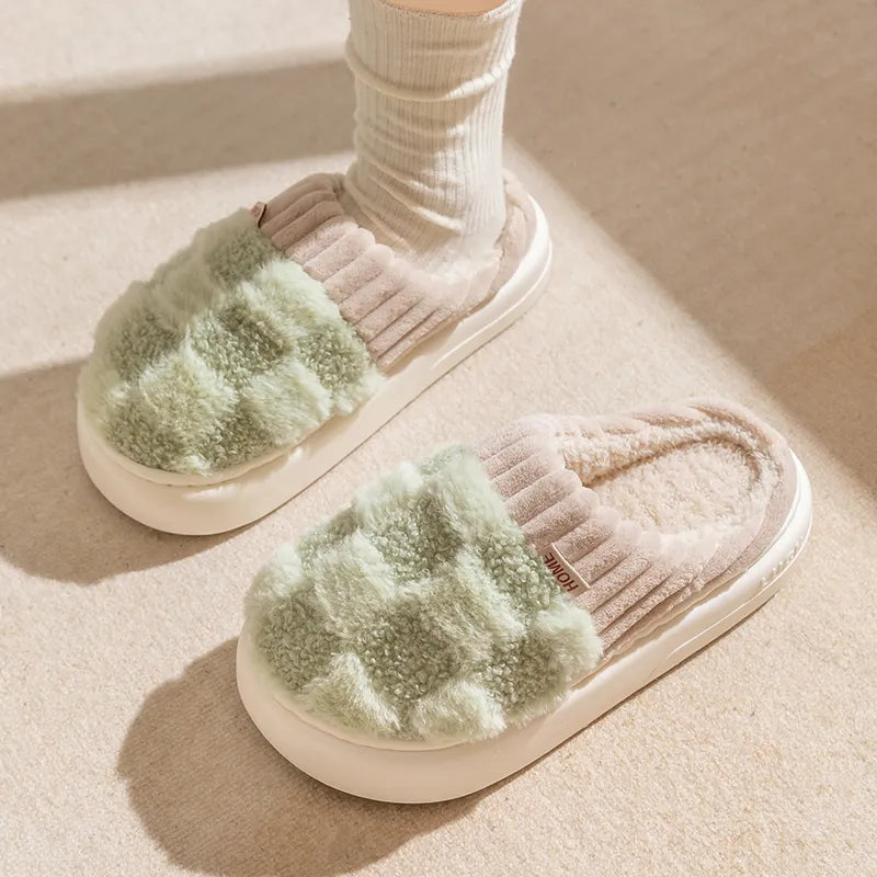 Damen Hausschuhe, flauschig, grün-beige, rutschfest, warm, gemütlich, Wintermode.