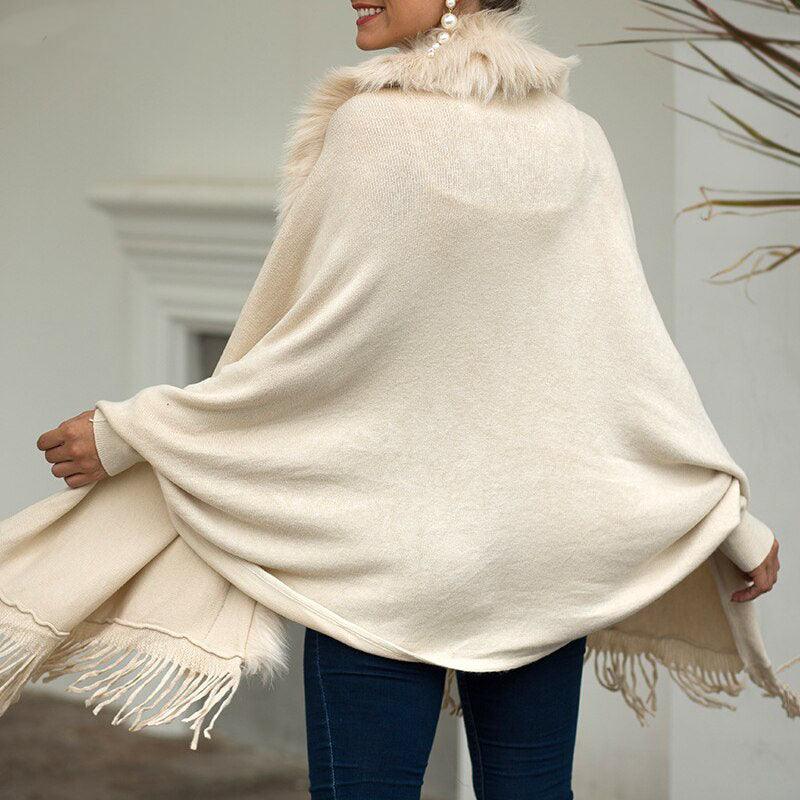 Damen Poncho beige mit Kunstfellkragen, elegant, warm, modisch, Herbst Winter Accessoire.