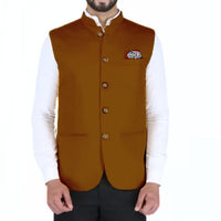 Männer Weste Braun, Stehkragen, Knöpfe, Einstecktuch, formell, elegant, Herrenmode.