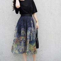 Damenrock mit Van Gogh-Motiv, dunkelblau, knielang, elegantes Design, Kunst-inspiriert.