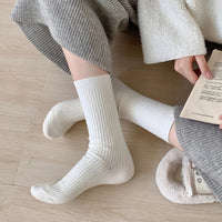 Weiße gerippte Socken aus Baumwolle, gemütlich, warm, ideal für den Winter, Damenmode.