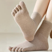 Beige Zehensocken aus Baumwolle für Damen, atmungsaktiv und bequem, ideal für den Alltag.