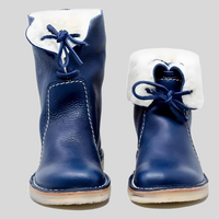 Blaue Lederstiefel mit weißem Innenfutter, Kinderstiefel, Wintermode, warme Schuhe.