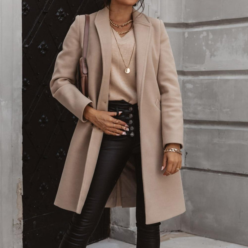 Damenmantel beige, eleganter Wollmantel, Herbstmode, stilvoller Look, Modeaccessoires.