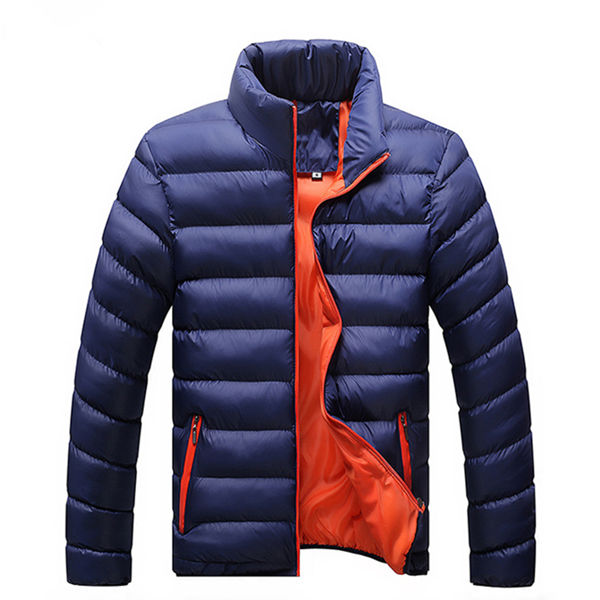 Dunkelblaue Daunenjacke, Herren, mit orangefarbenem Innenfutter, Reißverschluss, Wintermode.