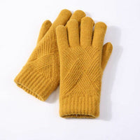 Gelbe Strickhandschuhe aus Wolle, warm, wintertauglich, modisches Accessoire, Damenmode.