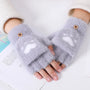 Graue fingerlose Handschuhe aus Fleece, Damenmode, warm, weich, Winteraccessoire.