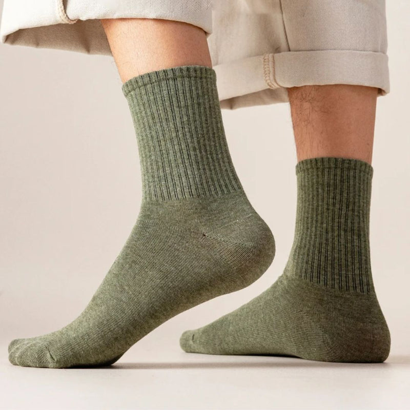 Grüne Baumwollsocken für Herren, knöchelhoch, bequem, atmungsaktiv, modisch.