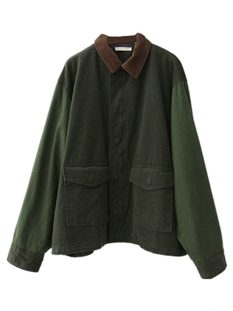 Grüne Herrenjacke mit braunem Kragen, Baumwolle, zwei Taschen, lässiger Stil.