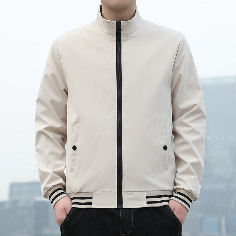 Herren Bomberjacke beige, Reißverschluss, gestreifte Bündchen, modisch, lässig, Outdoor.