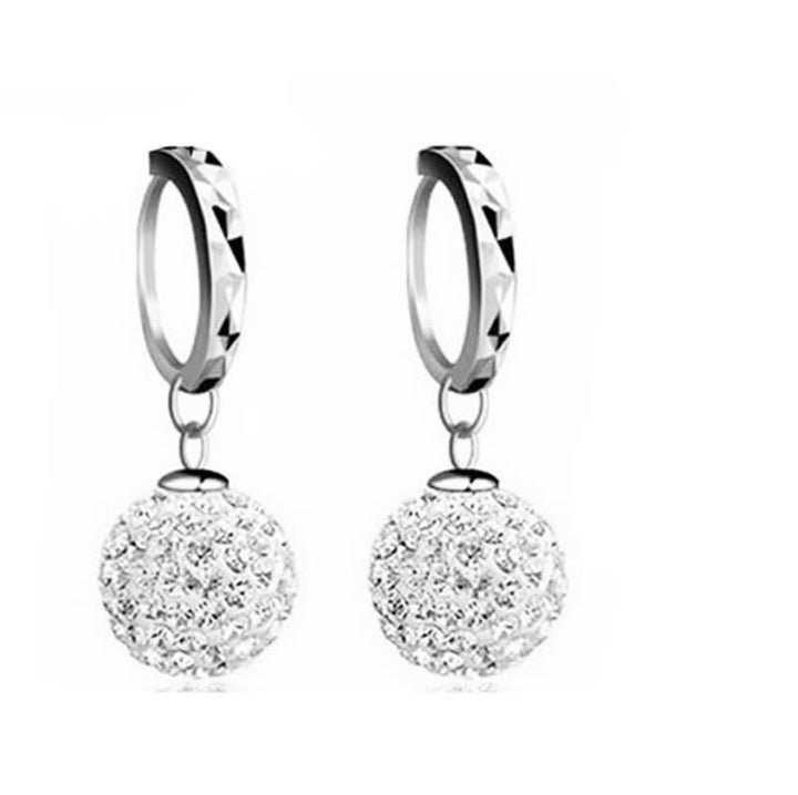 Silberne Ohrringe mit Kristallkugel-Anhänger, eleganter Schmuck, Damenaccessoire.
