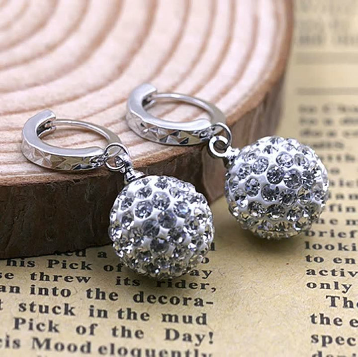 Silberne Ohrringe mit Kristallkugeln, funkelnd, modisch, Schmuck für Damen, elegant.