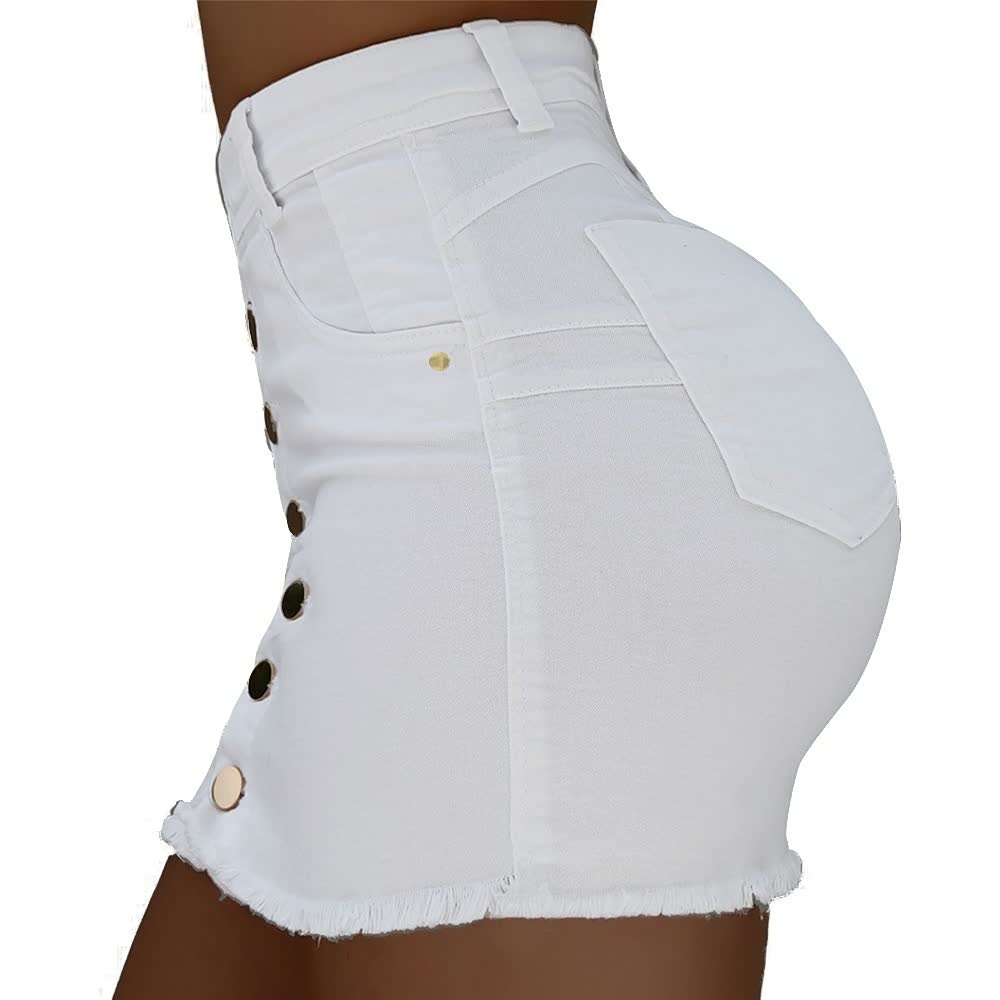 Weiße Damen-Jeansshorts, hohe Taille, Knopfleiste, Fransen, Sommermode.