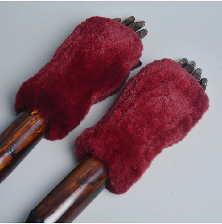 Weinrote Kunstpelz-Handschuhe, warm, weich, Wintermode-Accessoire, Damenhandschuhe.